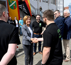 Ministerpräsidentin Malu Dreyer besucht den Förderverein Dorfgemeinschaft Bottenbach e.V. in Bottenbach.
