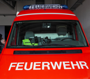 Freiwillige Feuerwehren – Allzeit bereit! Allzeit geschützt? Freiwillige Feuerwehren – Allzeit bereit! Allzeit geschützt?