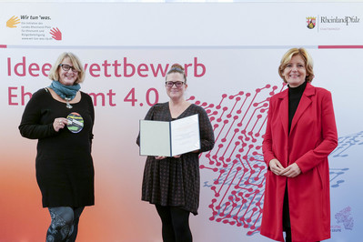 Ministerpräsidentin Malu Dreyer ehrt die Preisträgerinnen der Steuerungsgruppe Speyer ohne Rassismus - Speyer mit Courage 