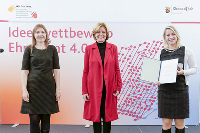 Ministerpräsidentin Malu Dreyer ehrt die Preisträgerinnen der Freunde der Kulturförderung e.V.