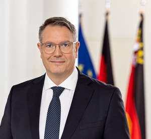 Ministerpräsident Alexander Schweitzer