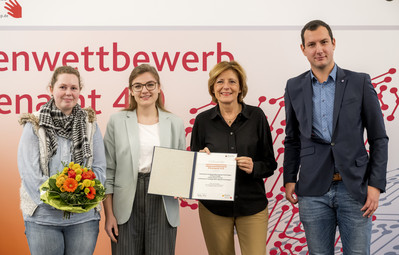 Ministerpräsidentin Malu Dreyer ehrt die Preisträgerinnen und Preisträger der Katholischen Landjugendbewegung Friesenhagen